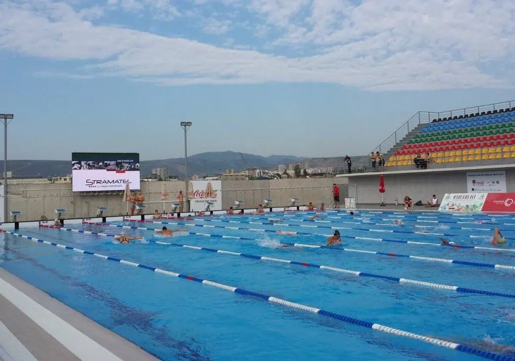 Swimming display